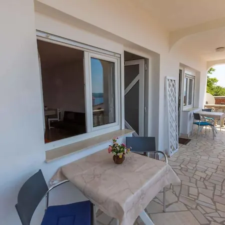 Apartman Crikvenica 2 *