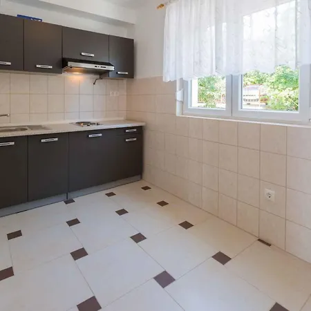 Crikvenica 2 Apartman *