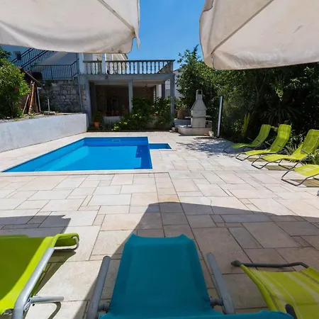 2 Crikvenica